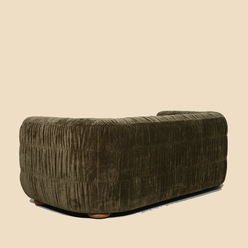 Ravvy Sofa