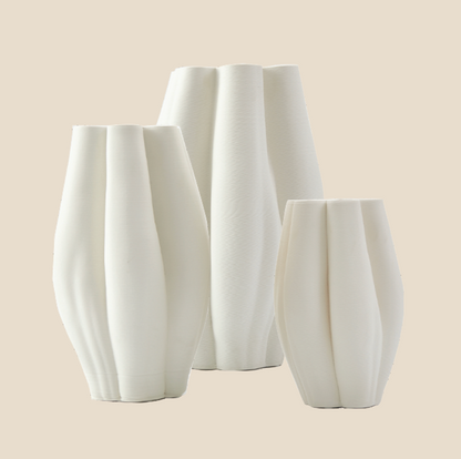 La Mer Vase Ivory